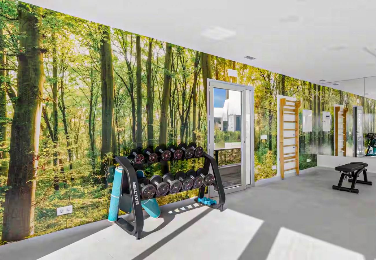 Apartment in Mijas Costa - 3 bed apartment, sea view/3 pools,/gym/spa/padel 