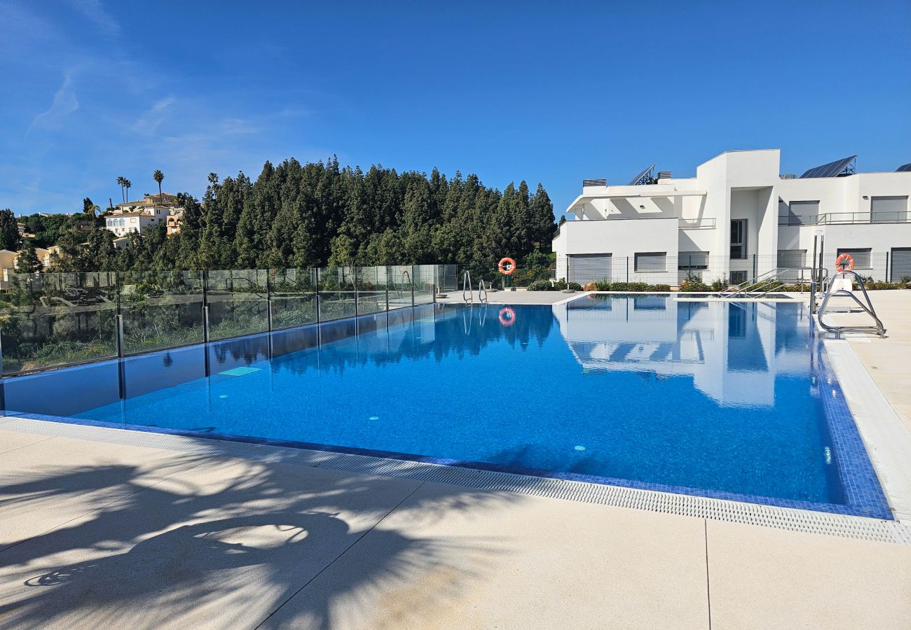 Apartment in Mijas Costa - 3 bed apartment, sea view/3 pools,/gym/spa/padel 