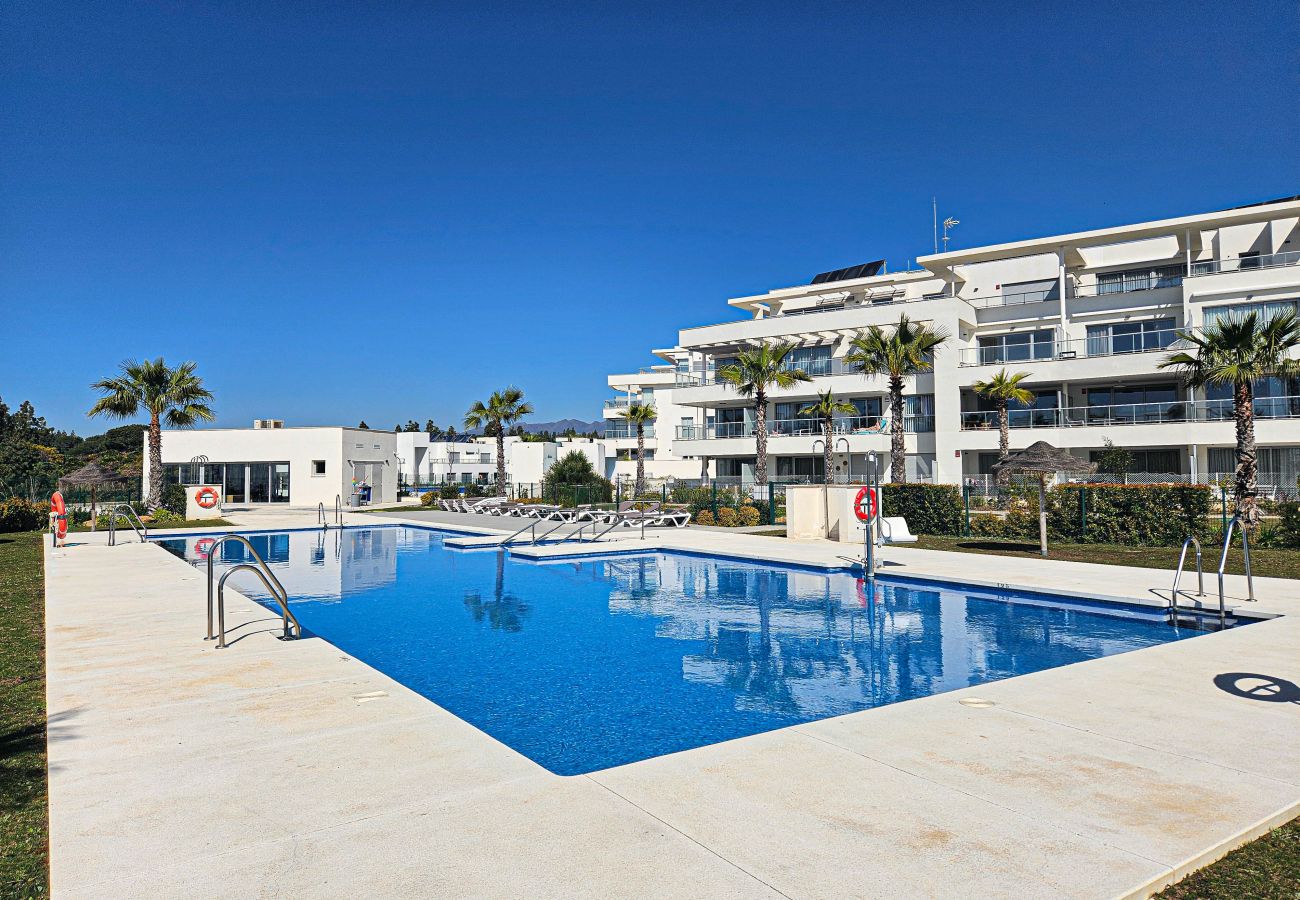 Apartment in Mijas Costa - 3 bed apartment, sea view/3 pools,/gym/spa/padel 