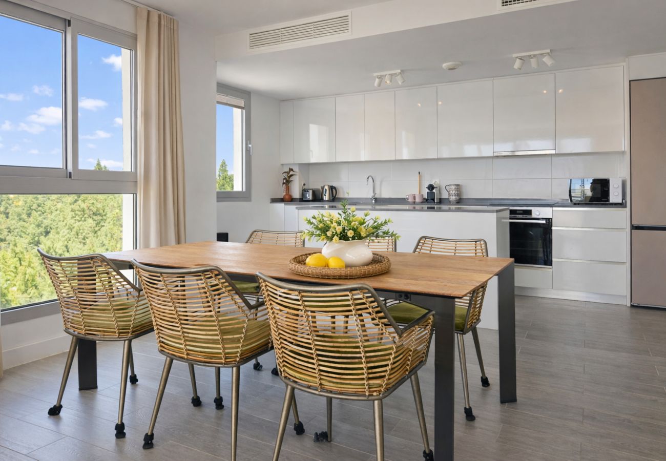 Apartment in Mijas Costa - 3 bed apartment, sea view/3 pools,/gym/spa/padel 