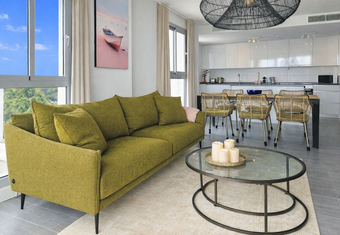 Apartment in Mijas Costa - 3 bed apartment, sea view/3 pools,/gym/spa/padel 