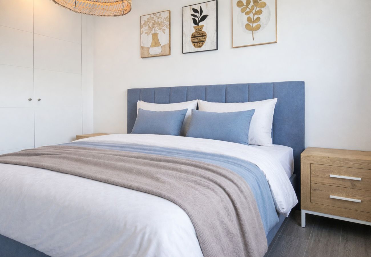 Apartment in Mijas Costa - 3 bed apartment, sea view/3 pools,/gym/spa/padel 