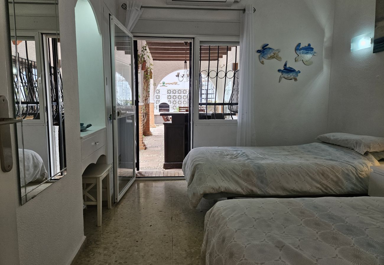 Villa in Mijas Costa - 3 bedroom villa, private pool, Las Farolas
