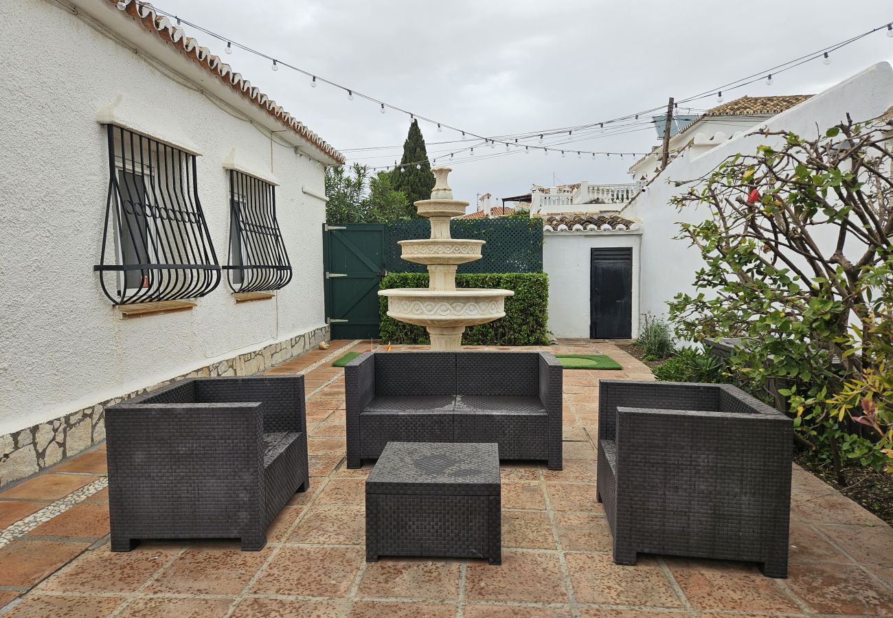 Villa in Mijas Costa - 3 bedroom villa, private pool, Las Farolas