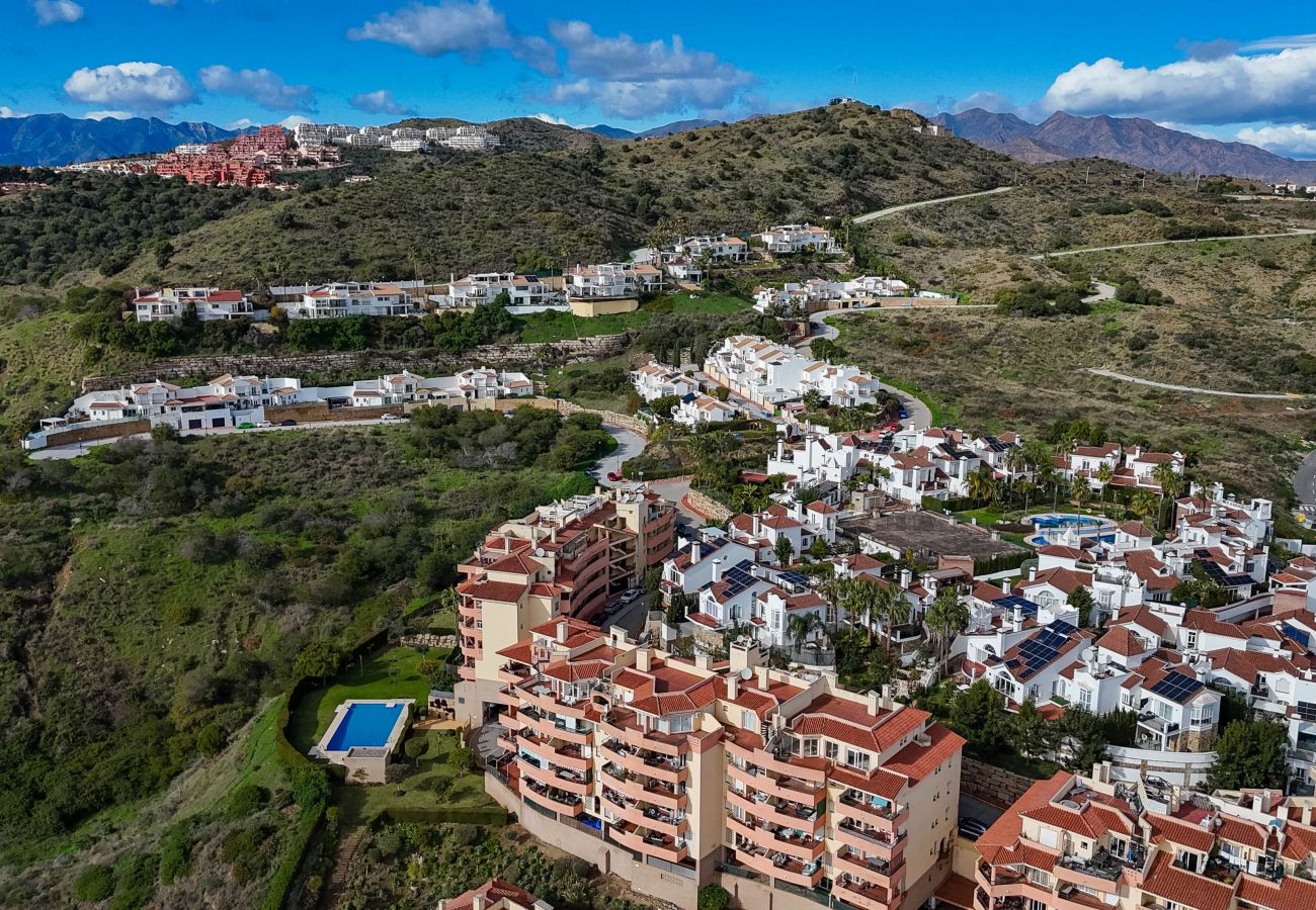 Apartment in Mijas Costa - Spacious 2 bed penthouse apartment, sea views
