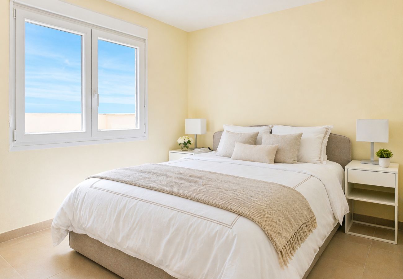 Apartment in Mijas Costa - Spacious 2 bed penthouse apartment, sea views