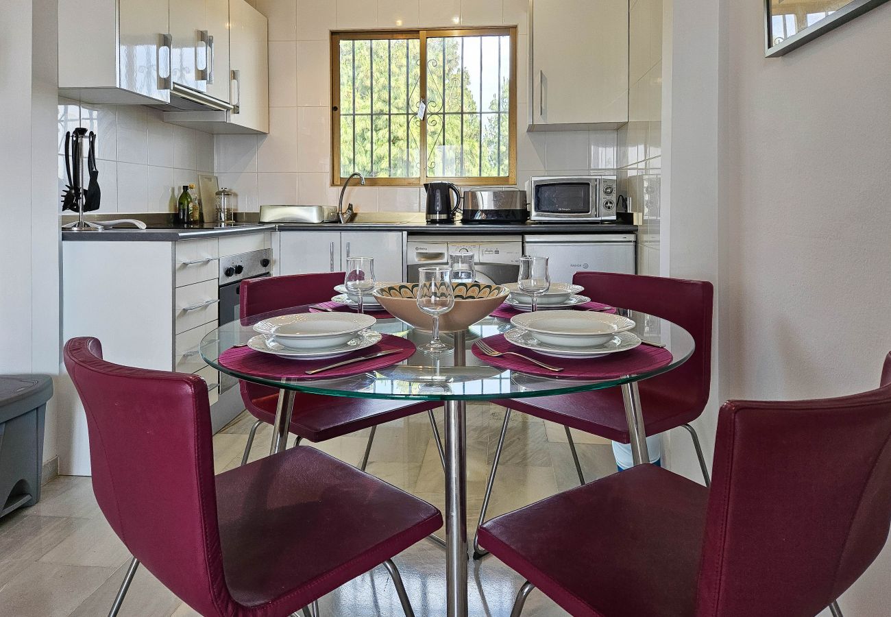 Apartment in Mijas Costa - 2 bedroom apartment, pool and sea views
