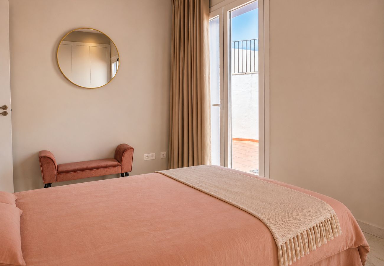 Apartment in Benahavís - Pueblo Paraiso Apt, 6 pools, gym & spa