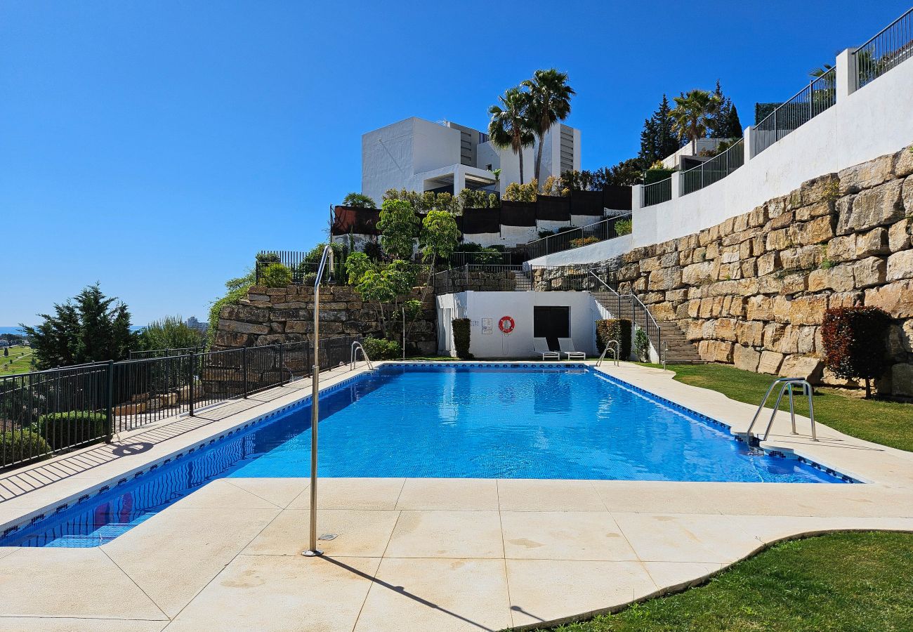 Apartment in Benahavís - Pueblo Paraiso Apt, 6 pools, gym & spa