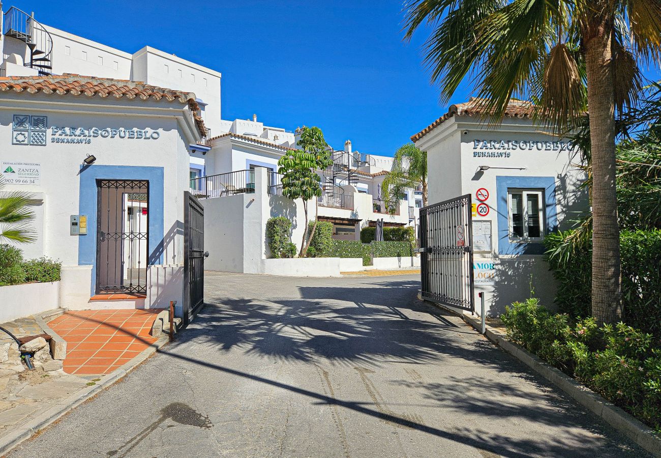 Apartment in Benahavís - Pueblo Paraiso Apt, 6 pools, gym & spa
