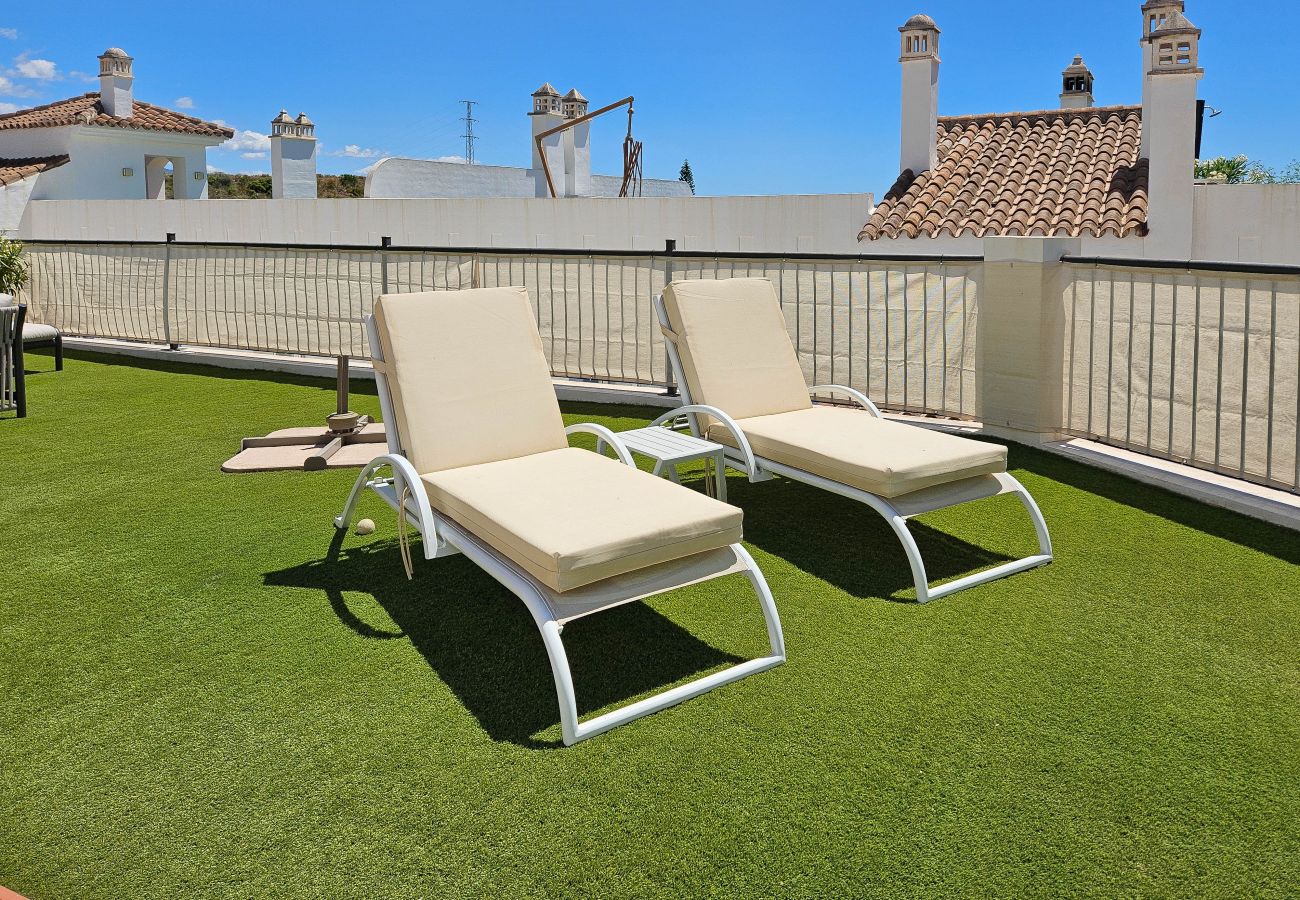 Apartment in Benahavís - Pueblo Paraiso Apt, 6 pools, gym & spa