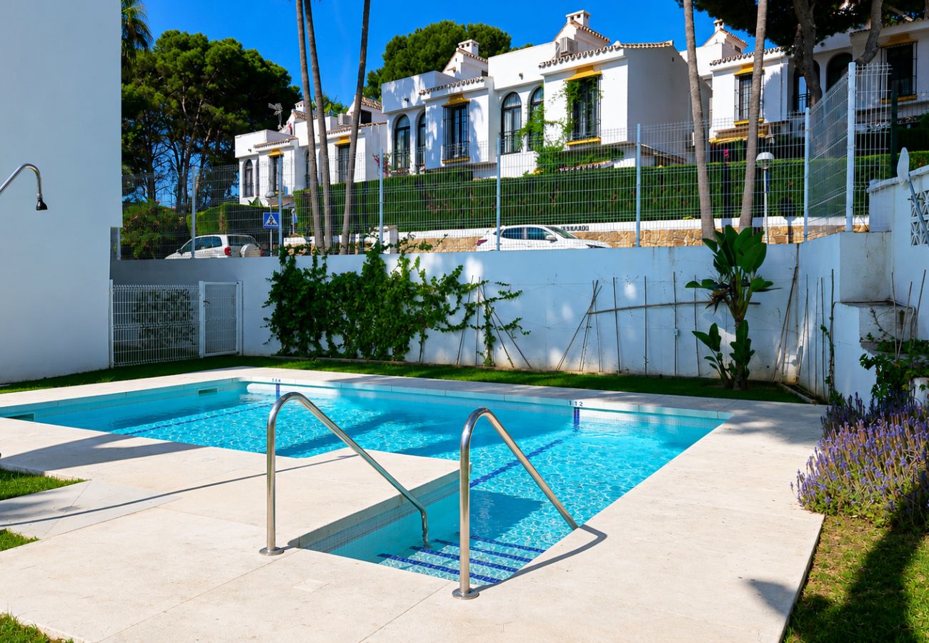 Apartment in Mijas Costa - One bedroom garden apartment, Calahonda
