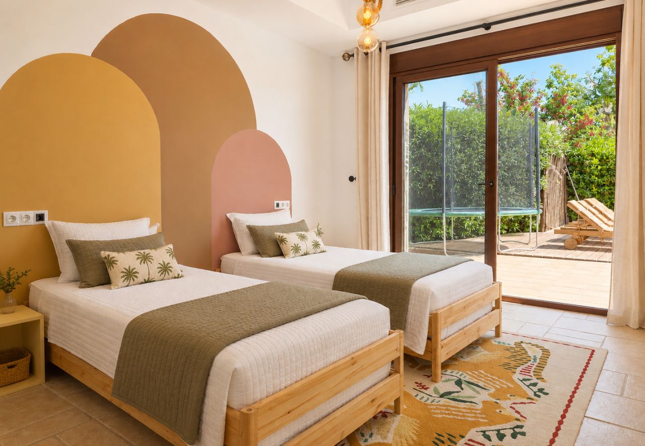 Villa in Mijas Costa - Four bed countryside villa with private pool