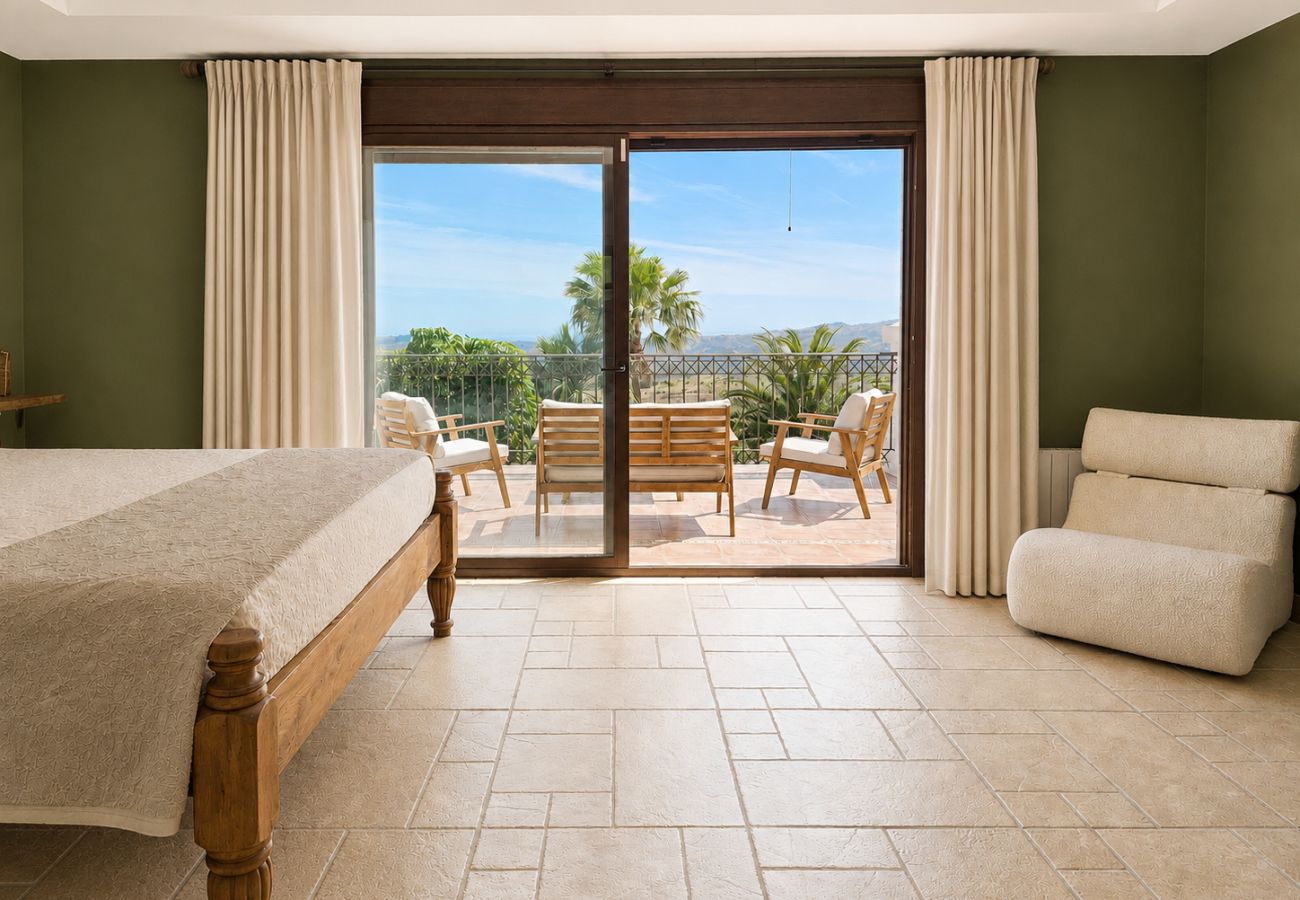 Villa in Mijas Costa - Four bed countryside villa with private pool