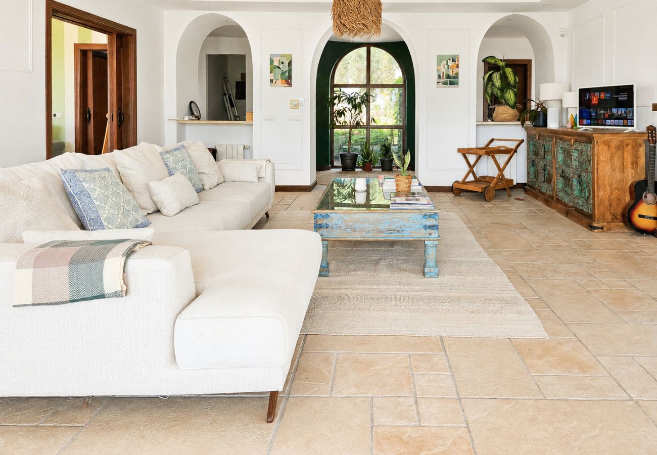 Villa in Mijas Costa - Four bed countryside villa with private pool
