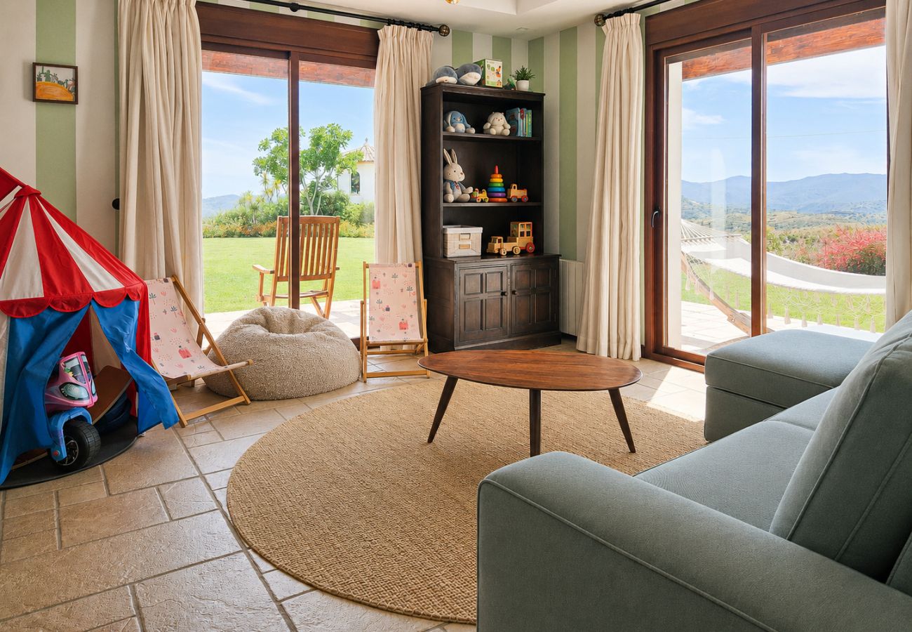 Villa in Mijas Costa - Four bed countryside villa with private pool