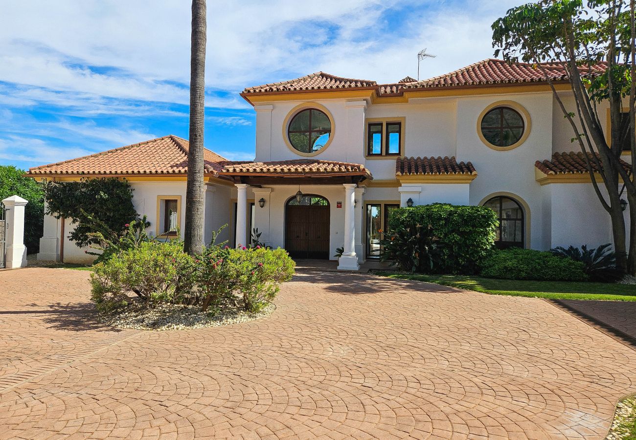 Villa in Mijas Costa - Four bed countryside villa with private pool