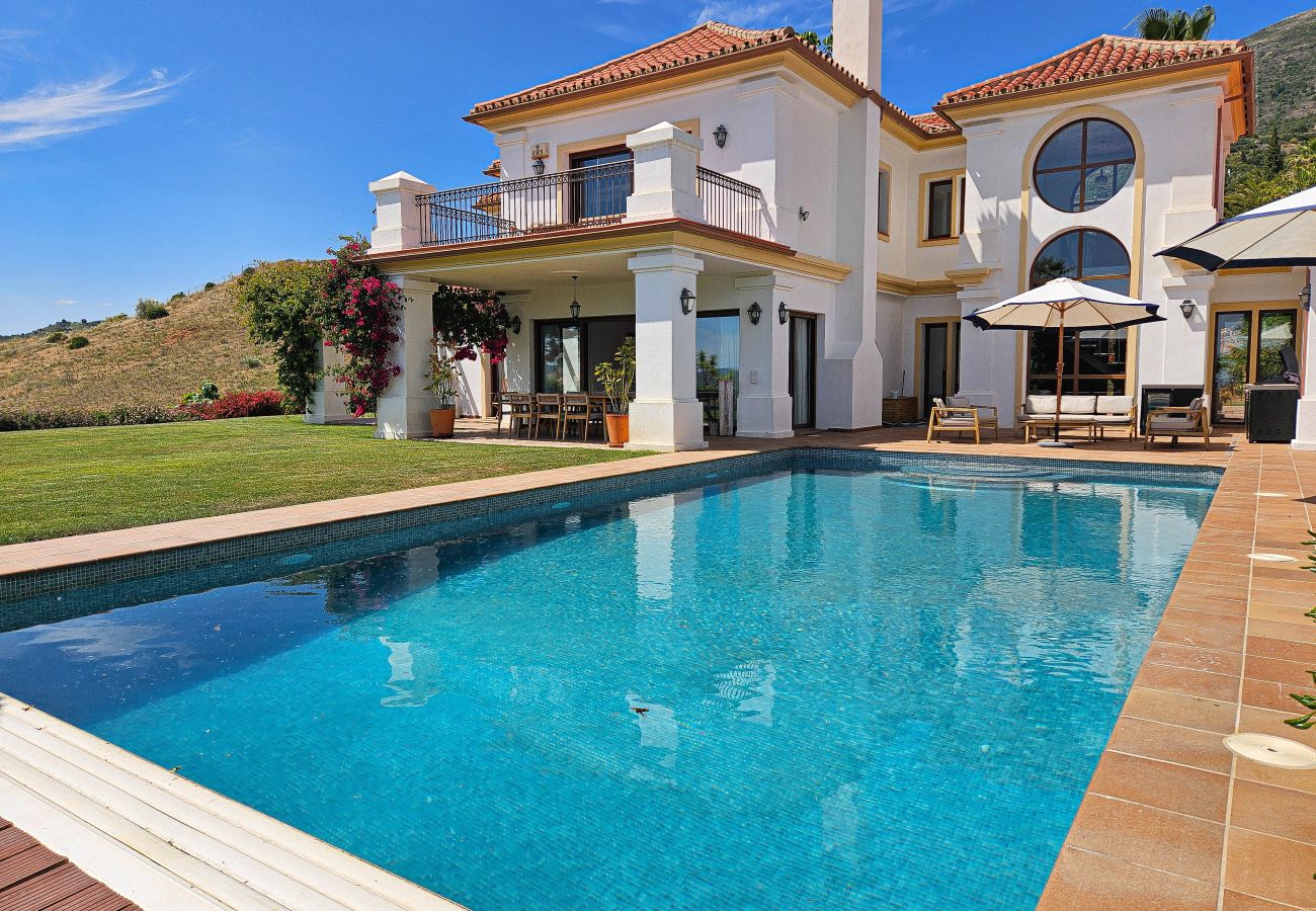 Villa in Mijas Costa - Four bed countryside villa with private pool