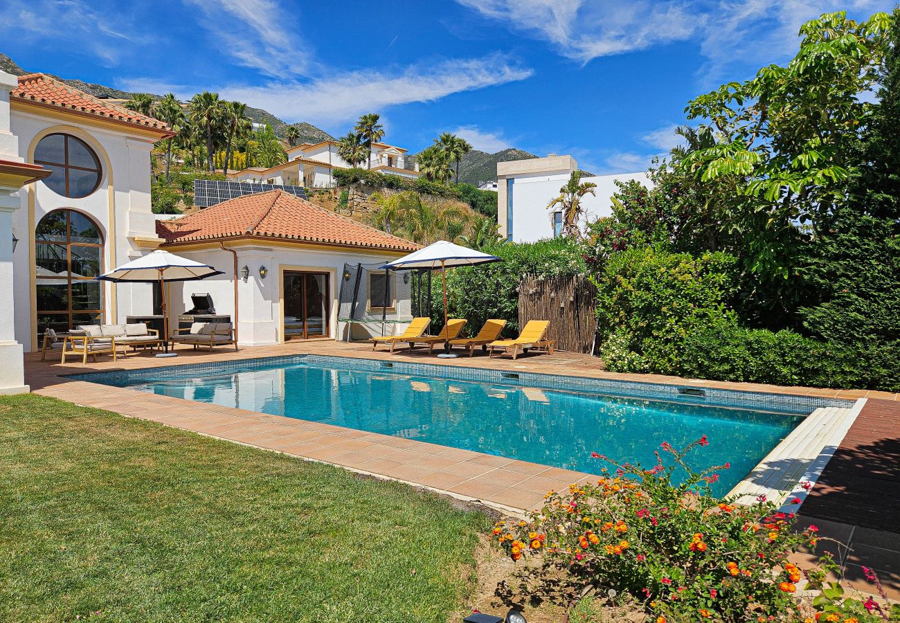 Villa in Mijas Costa - Four bed countryside villa with private pool