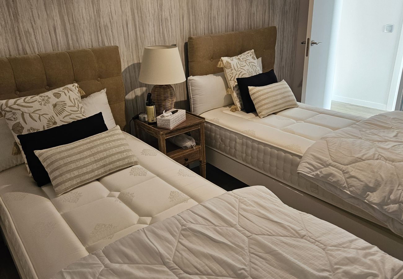 Terraced House in Estepona - Four bedroom townhouse, Cancelada