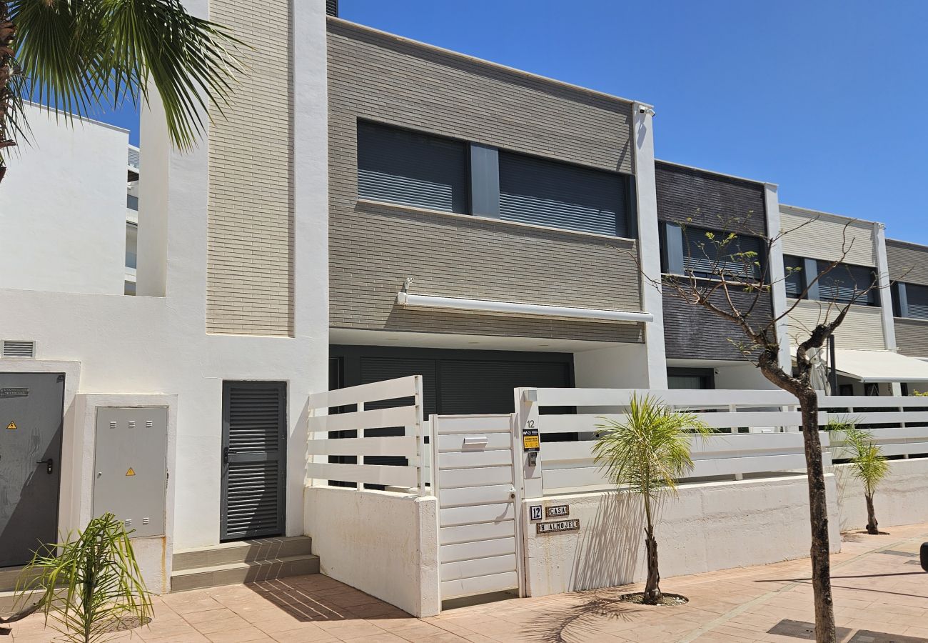 Terraced House in Estepona - Four bedroom townhouse, Cancelada