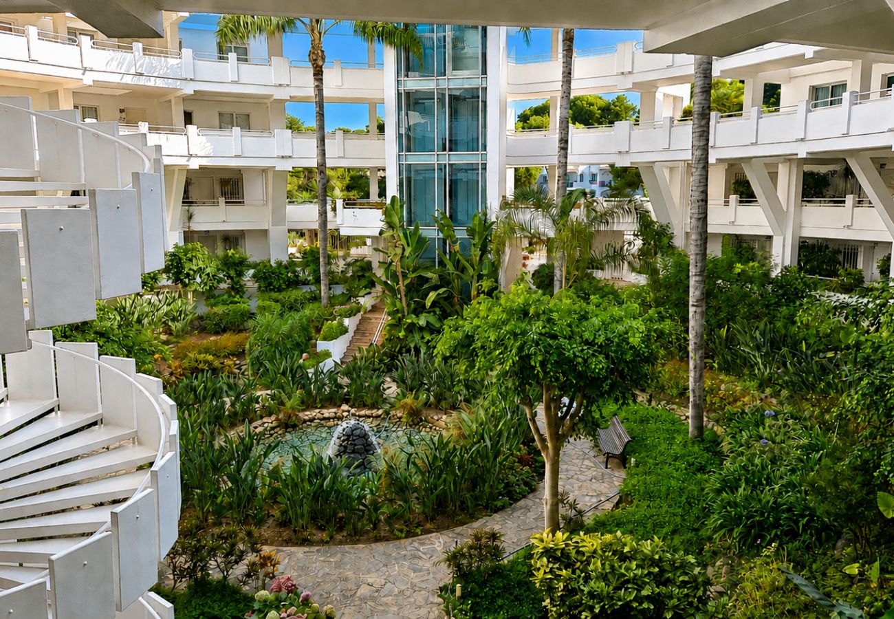 Apartment in Mijas Costa - Beautiful apartment with pool & sea views