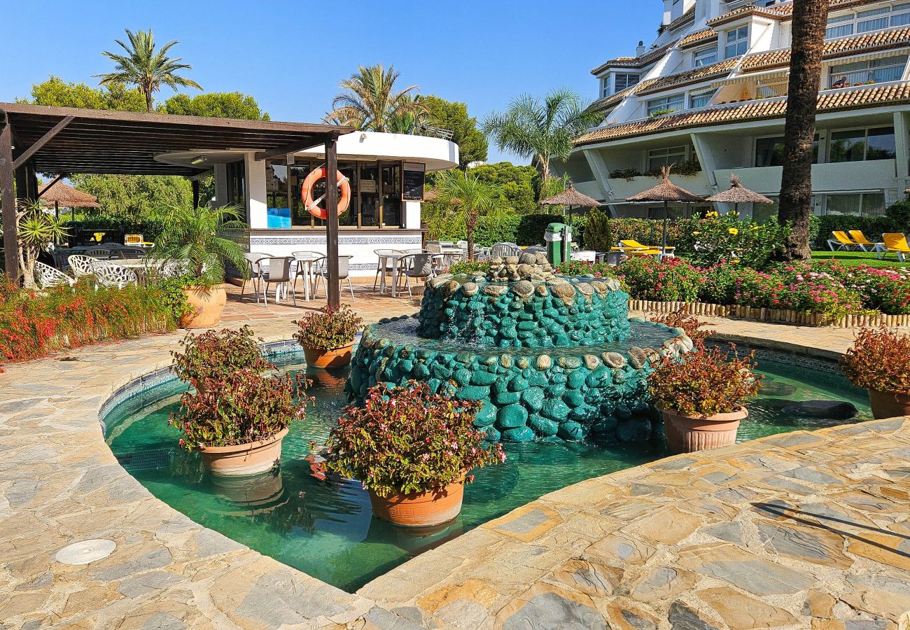 Apartment in Mijas Costa - Beautiful apartment with pool & sea views