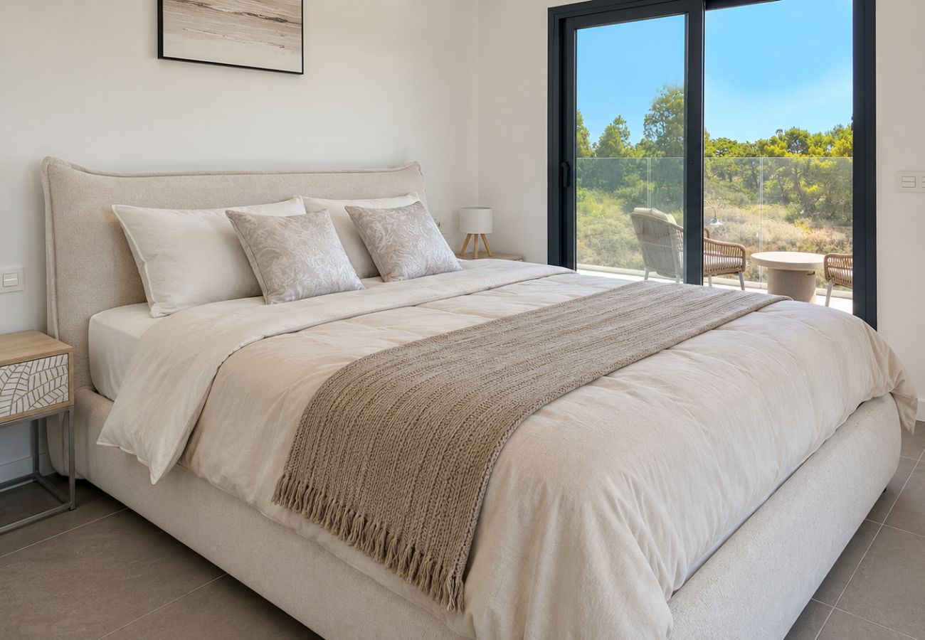 Apartment in Mijas Costa - Stylish apartment with access to pool, gym & padel