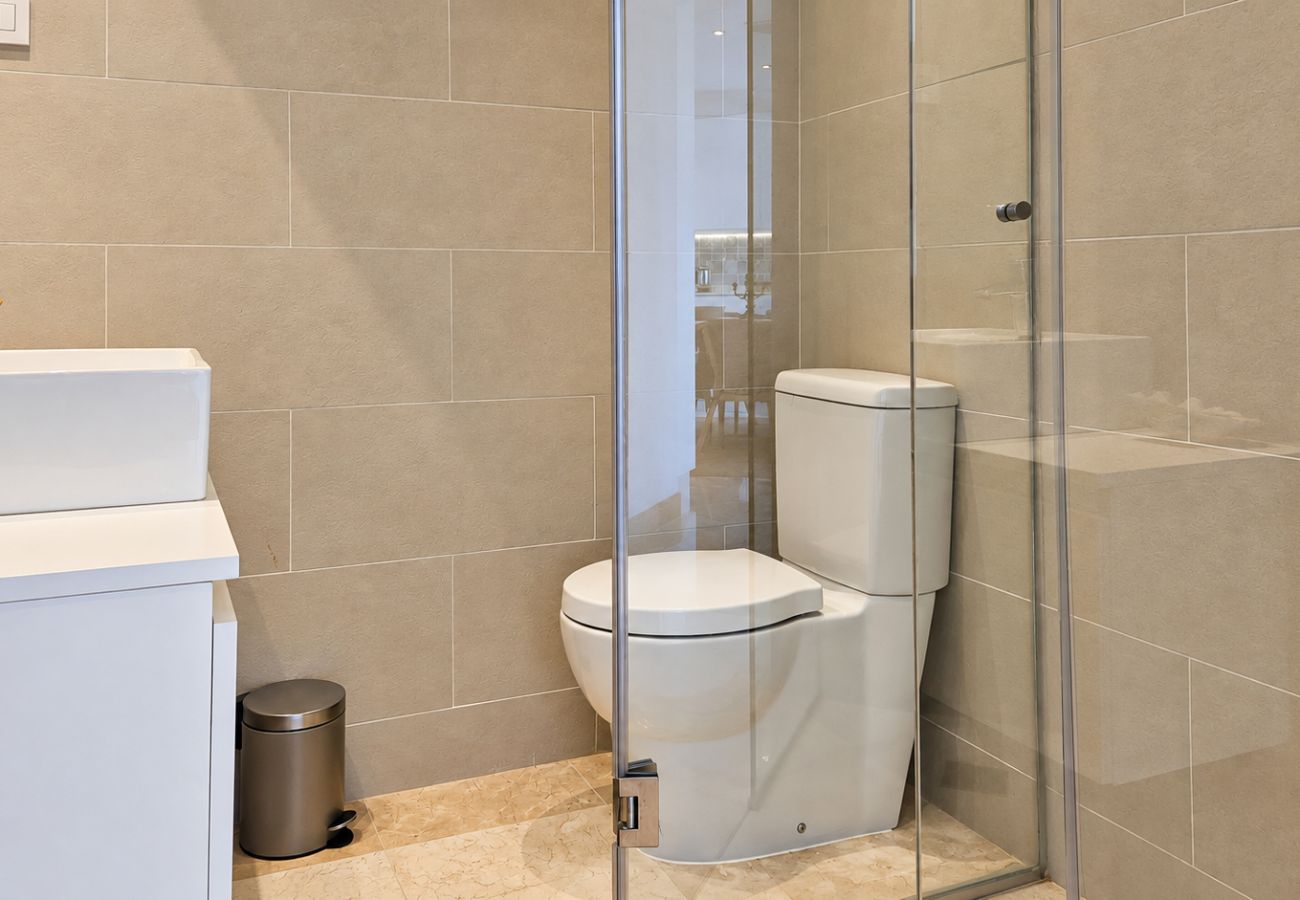Apartment in Benahavís - Pueblo Paraiso Apt, sea views, 6 pools, gym & spa