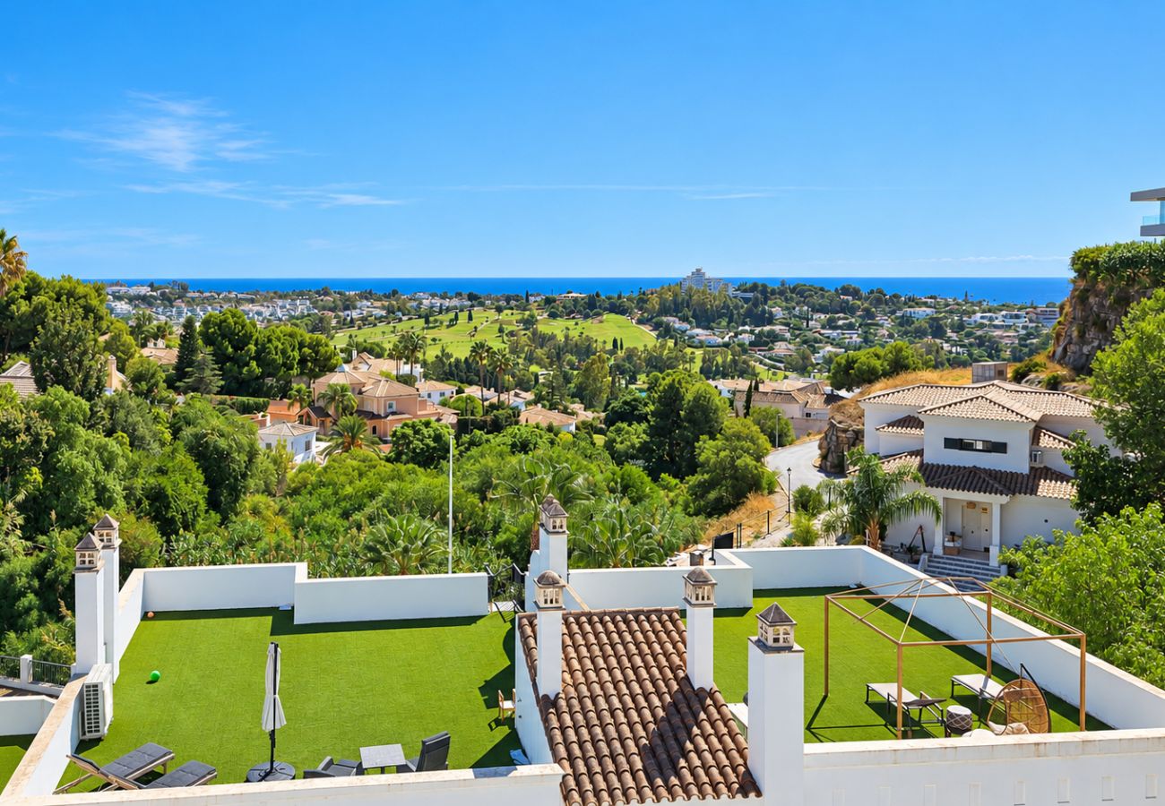 Apartment in Benahavís - Pueblo Paraiso Apt, sea views, 6 pools, gym & spa