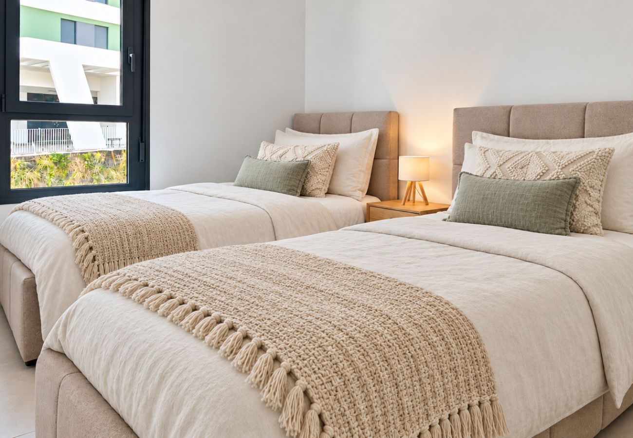 Apartment in Mijas Costa - Golf front apartment with pool & gym
